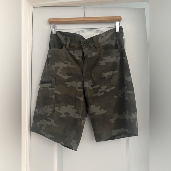 Eddie Bauer Camouflage Shorts - Picture 1 of 4